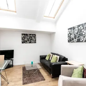 Apartment Stunning Executive Relocation 2 Bed, Aberdeen